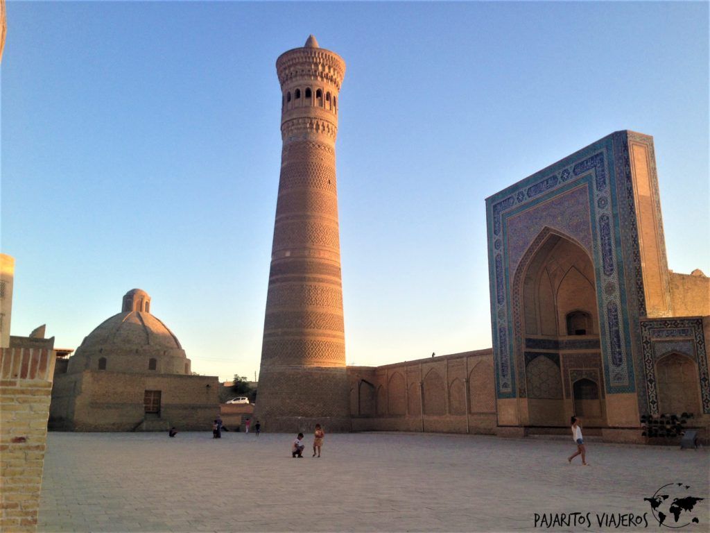 Minarete Kalyan Bujara mezquita Poi Kalyan