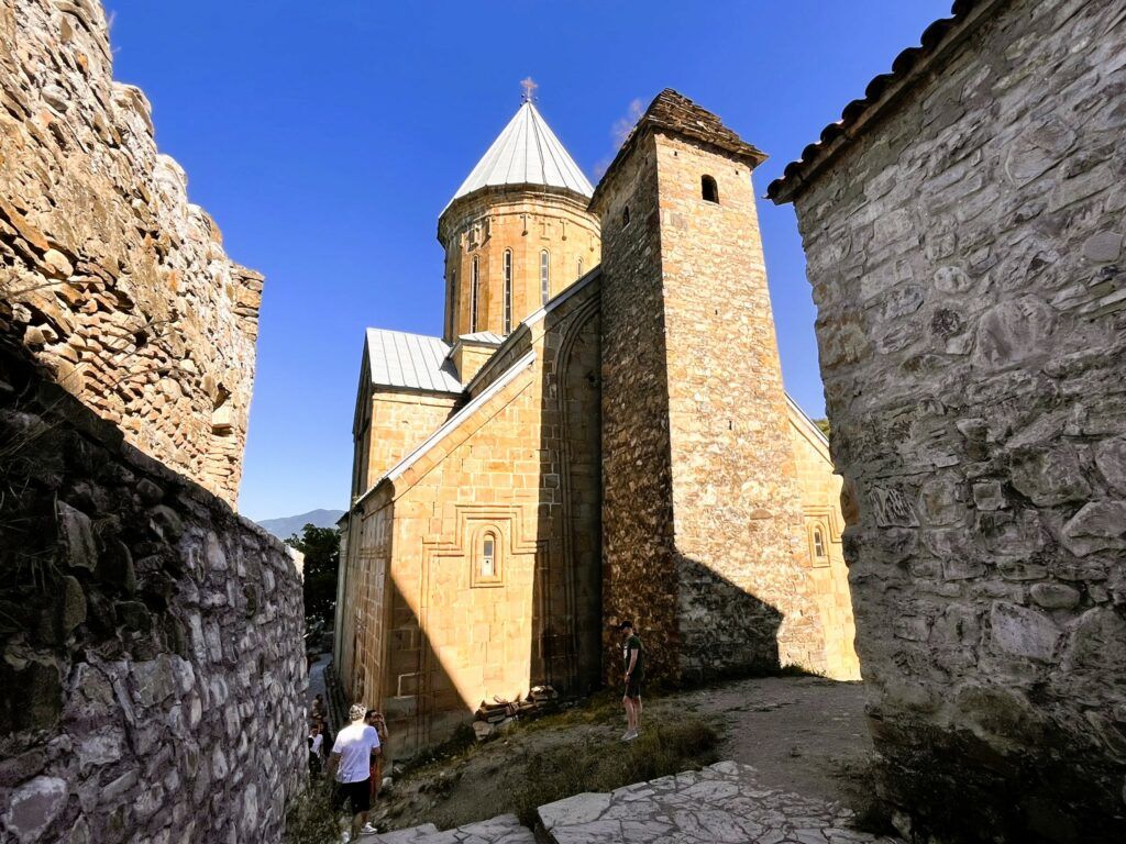 Gergeti georgia kazbegi anaruri