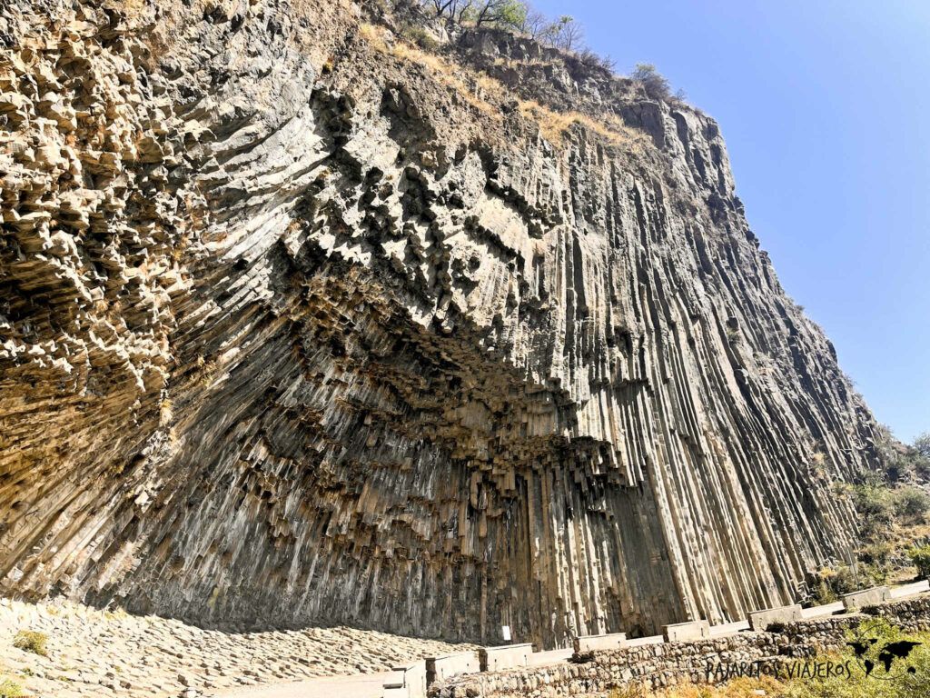 Sinfonía de piedras Geghard Garni Armenia