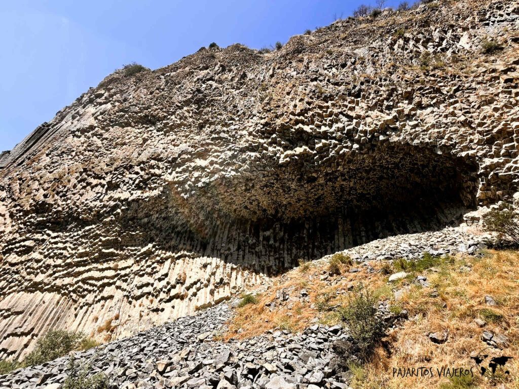 Sinfonía de piedras Geghard Garni Armenia